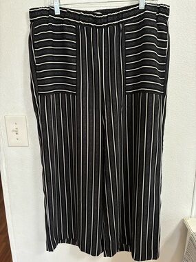LOFT Black and White Vertical Stripe Wide-Leg Pants L